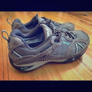 TEVA ‘sky lake’ trail hiking shoes - 7